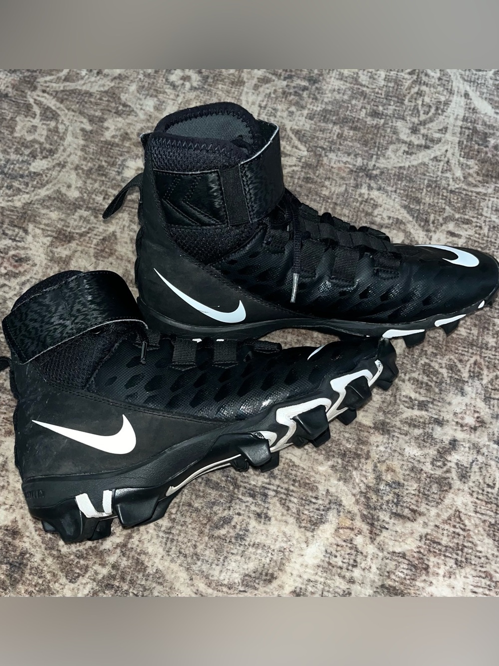 Nike Football Cleats Force Savage Shark 2 Black White Mens Sz 8 WBV0151-001
